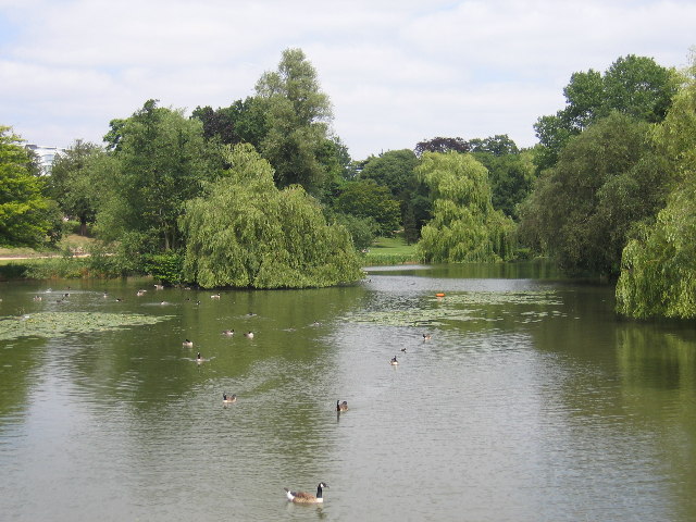 River_Leam_and_the_Jephson_Gardens_Royal_Leamington_Spa_-_geograph.org_.uk_-_27895