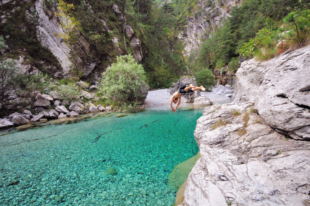 wild swimming italy