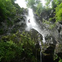Canyoning-in-the-Yorkshire-Dales-how-Stean-Gorge